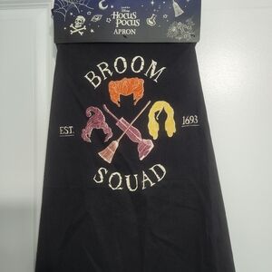 Disney Hocus Pocus Broom‎ Squad Apron